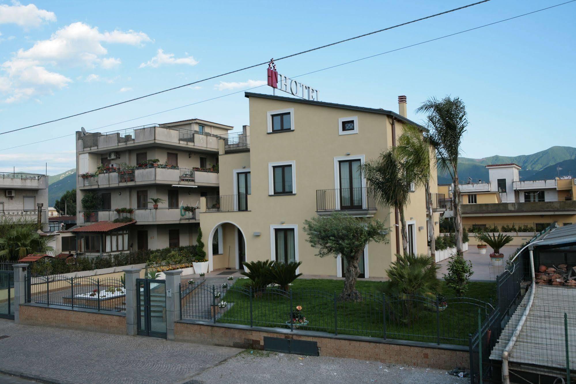 Hotel Visagi Pompeia Exterior foto